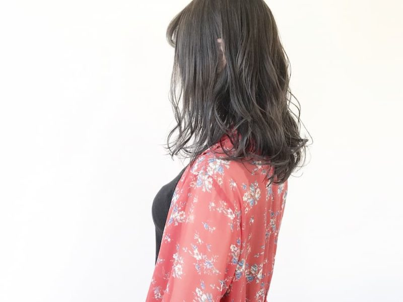 ブリーチなしで透明感のあるヘアカラー