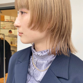 ブリーチした女性