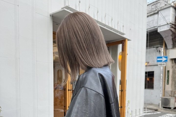 シアーベージュはどんな髪色？特徴からおすすめスタイルまで美容師が徹底解説