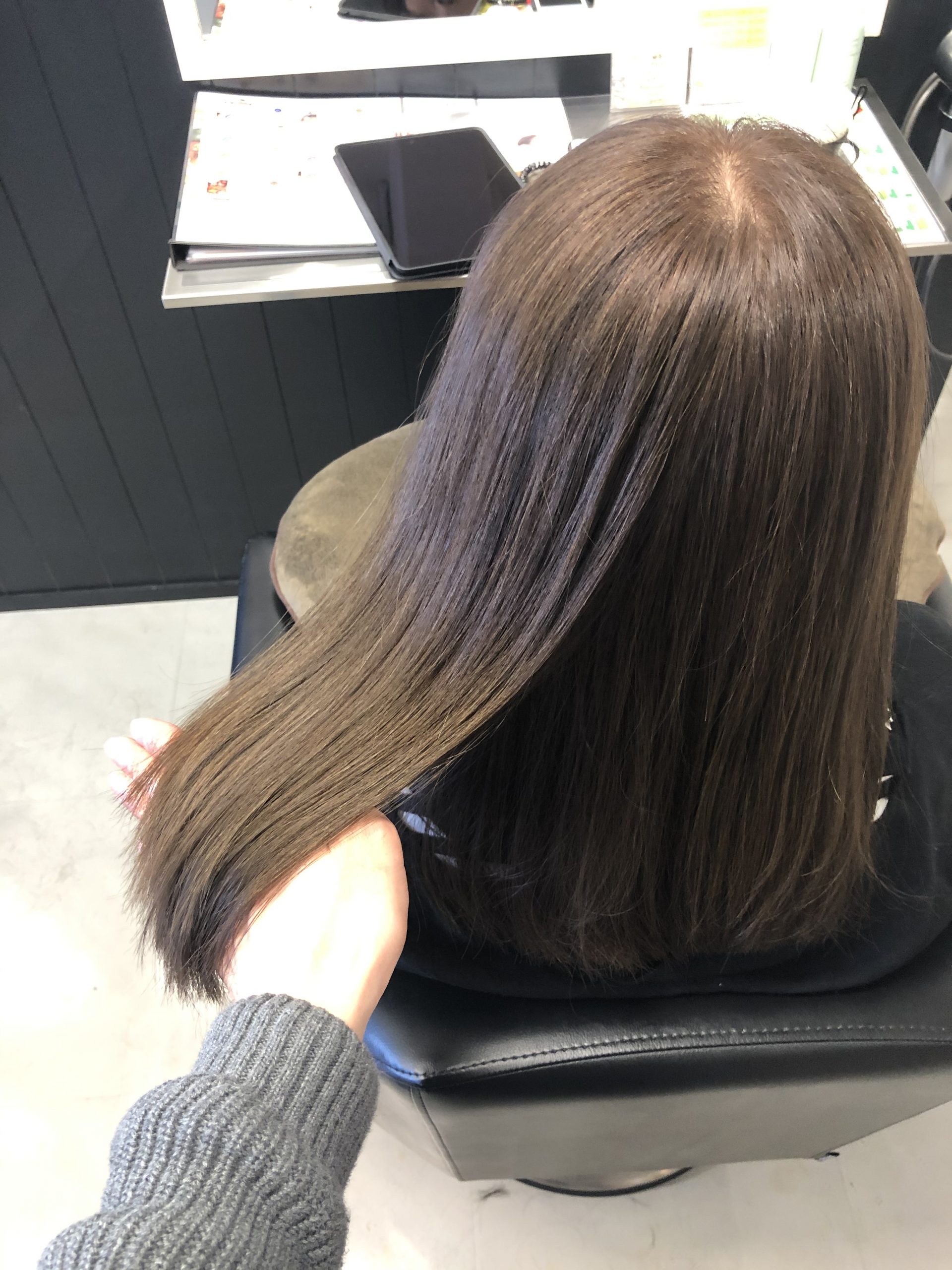 スロウカラー・アッシュベージュ・白髪