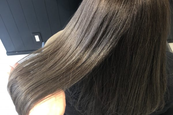 【透明感ＵＰ！】髪色をアッシュにする時はスロウとティントバーをＭＩＸするとよい？！