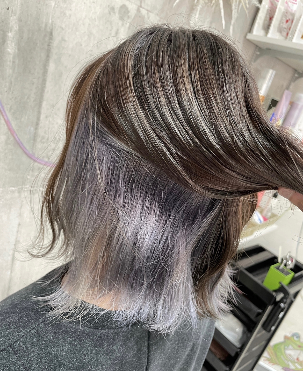 シルバーのインナーカラー