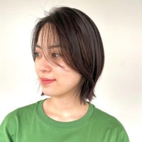 アッシュブラウンはどんな髪色？ブリーチなしで叶う透明感ヘアカラーを解説