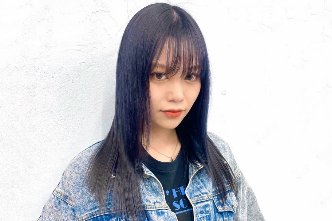 ブルーブラックはどんなヘアカラー？特徴とおすすめスタイルをチェック