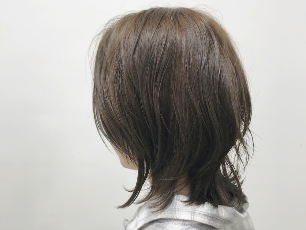 アッシュグレージュの髪色