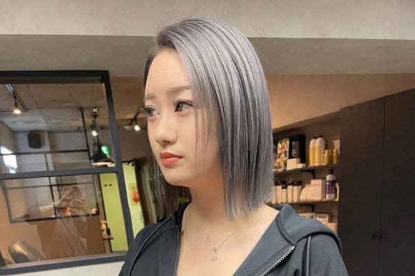 銀髪（シルバー）はどんな髪色？クールで透明感抜群の人気ヘアカラーを紹介