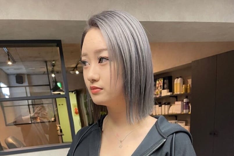 銀髪(シルバー)はどんな髪色?クールで透明感抜群の人気ヘアカラーを紹介