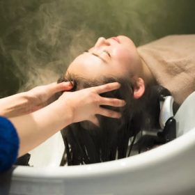 美容院のトリートメントは意味ない！？無駄にせず効果を最大限に高める方法を解説