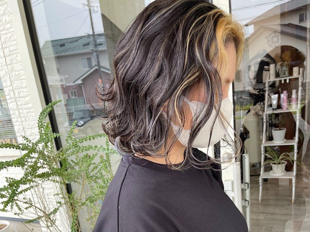 フェイスフレーミングカラー