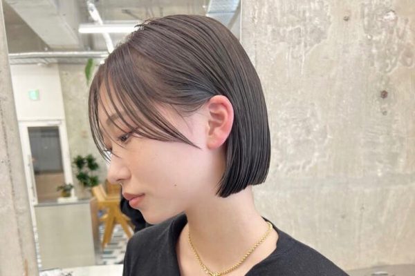 ラベンダーグレージュはどんな髪色？ブリーチあり・なしの違いとおすすめスタイル集