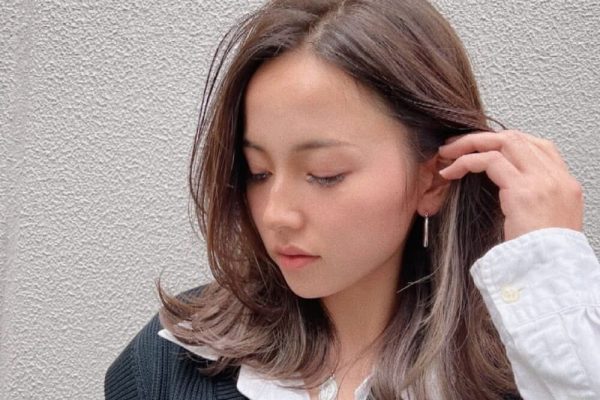 インナーカラーの隠し方。仕事や学校でもバレない！簡単に隠すコツを紹介