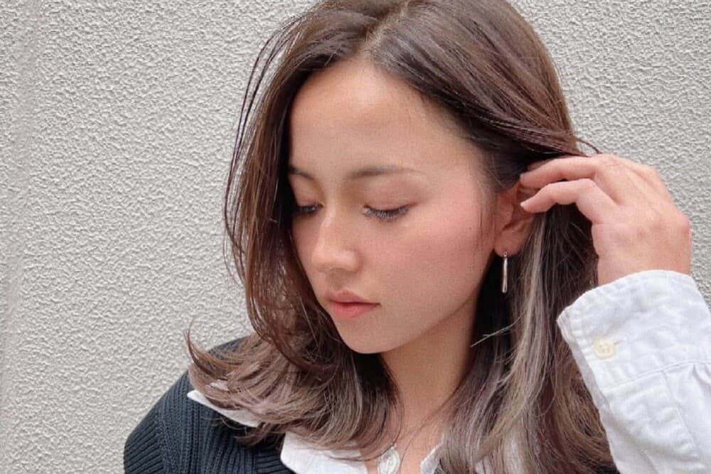 インナーカラーの隠し方。仕事や学校でもバレない！簡単に隠すコツを紹介