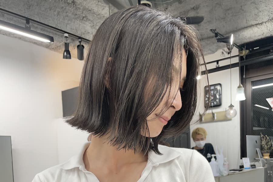 シークレットハイライトとは？派手にならずに垢抜ける極細ハイライトの魅力を解説