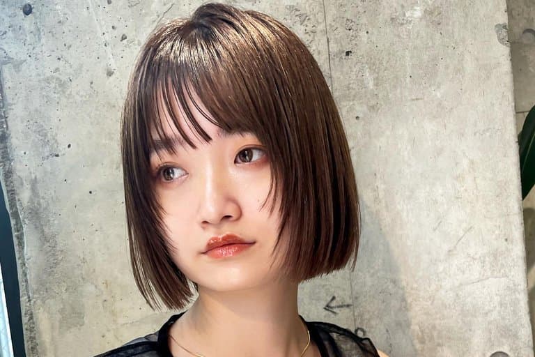 茶髪が決まっていてクールな印象の女性