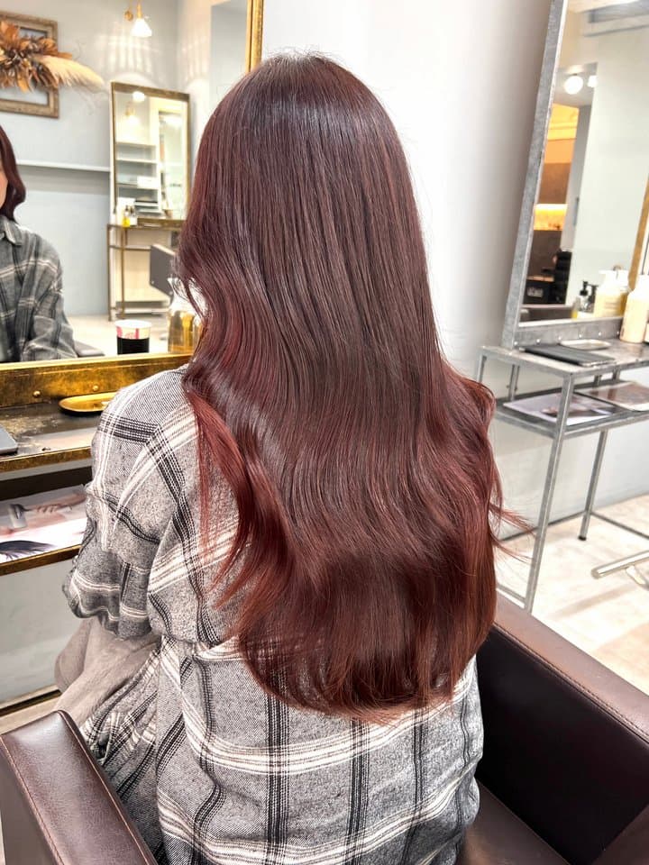 イエベに似合うモーブピンクのヘアカラー