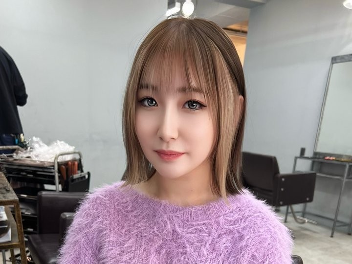 前髪あり × フェイスフレーミングカラー