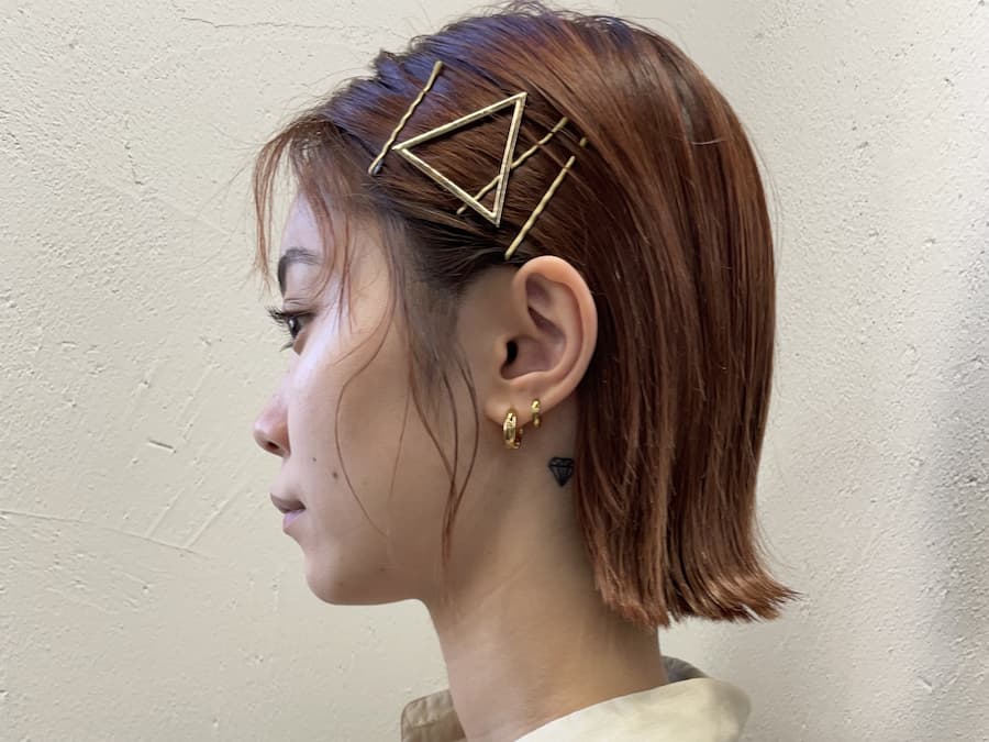 コーラルピンクの髪色