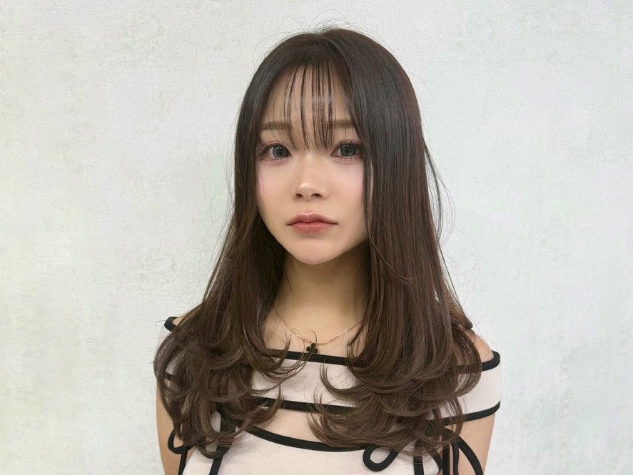 ダークグレージュの髪色