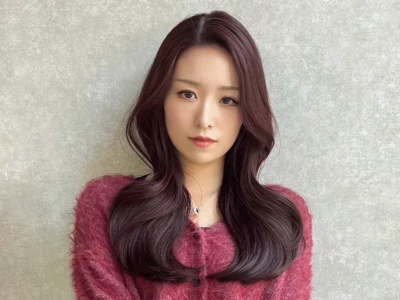 ピンクブラウンの髪色