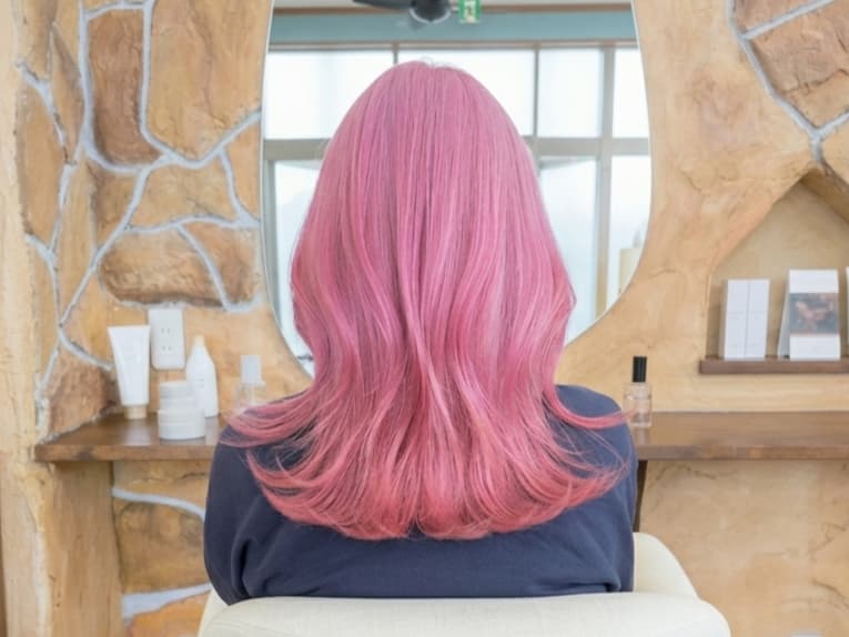 ピンクのヘアカラー