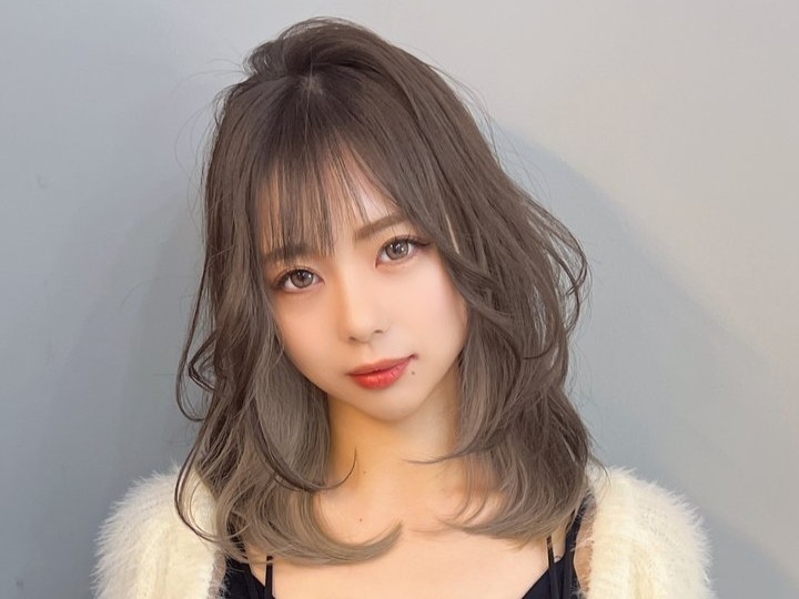 グレージュ × ハッシュカット