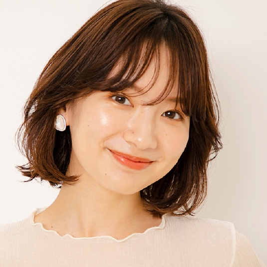 サイドバングが可愛い大人のタンバルモリボブ