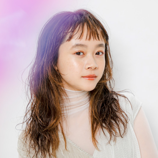 パーマスタイルのアンニュイスタイリング