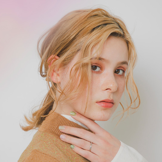 シンプルゆるっとポニーテール