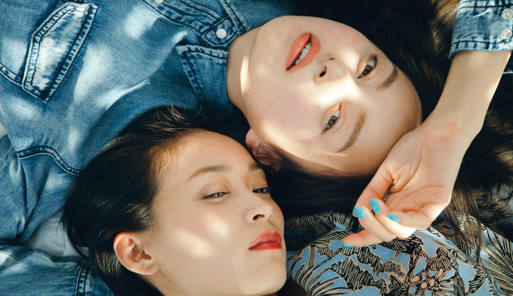 S/S 19 THROW COLOR JOURNAL